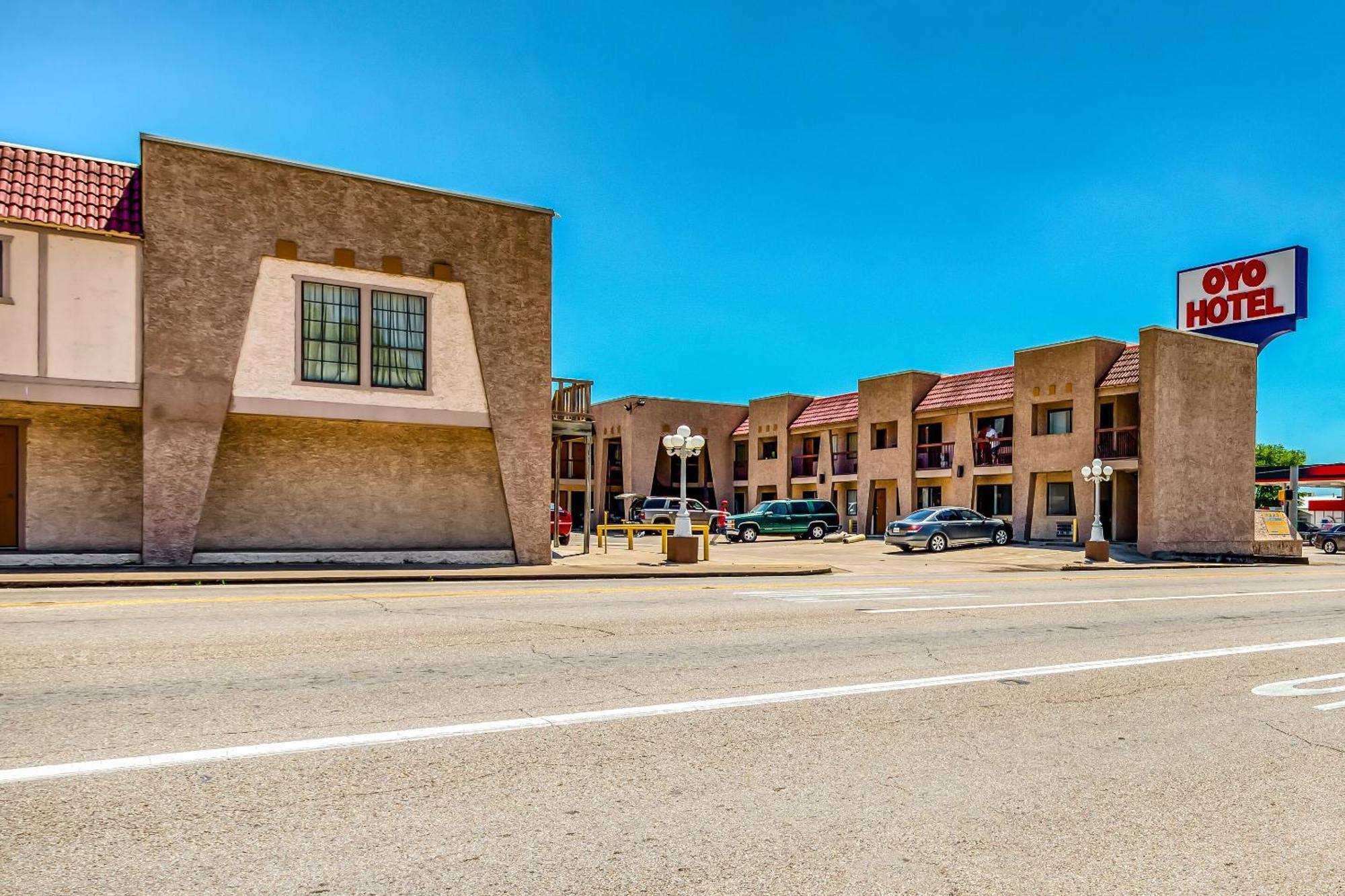 Oyo Hotel Groesbeck Luaran gambar
