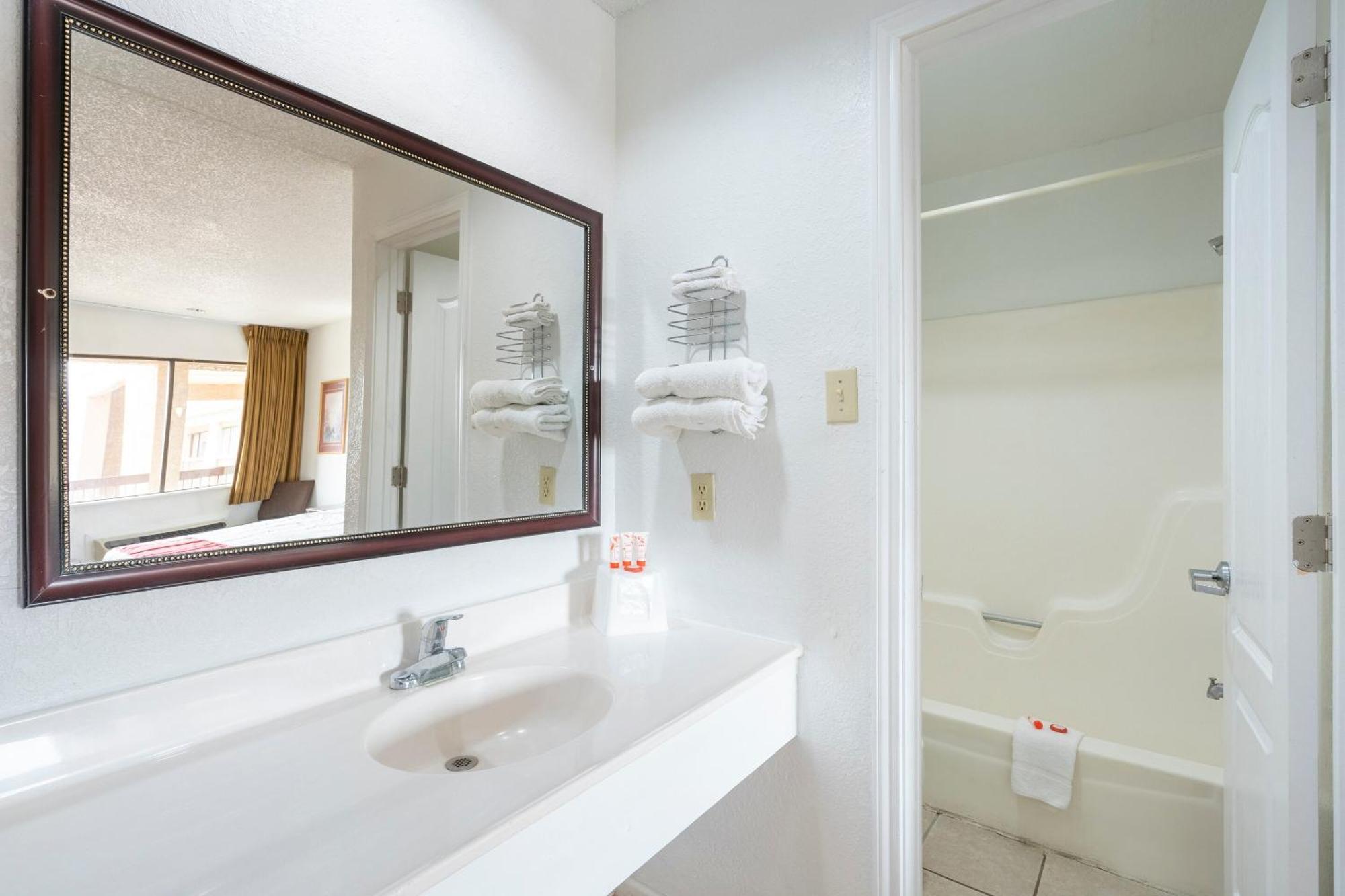 Oyo Hotel Groesbeck Luaran gambar