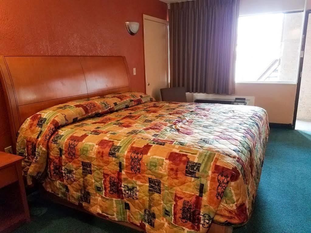 Oyo Hotel Groesbeck Luaran gambar