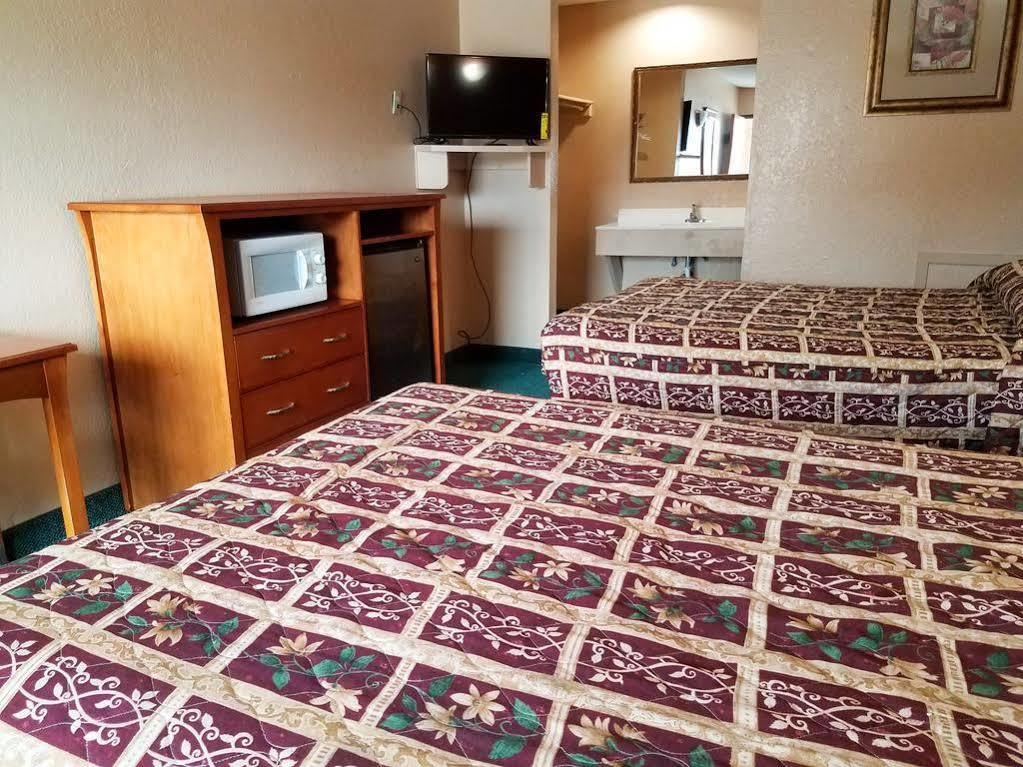 Oyo Hotel Groesbeck Luaran gambar