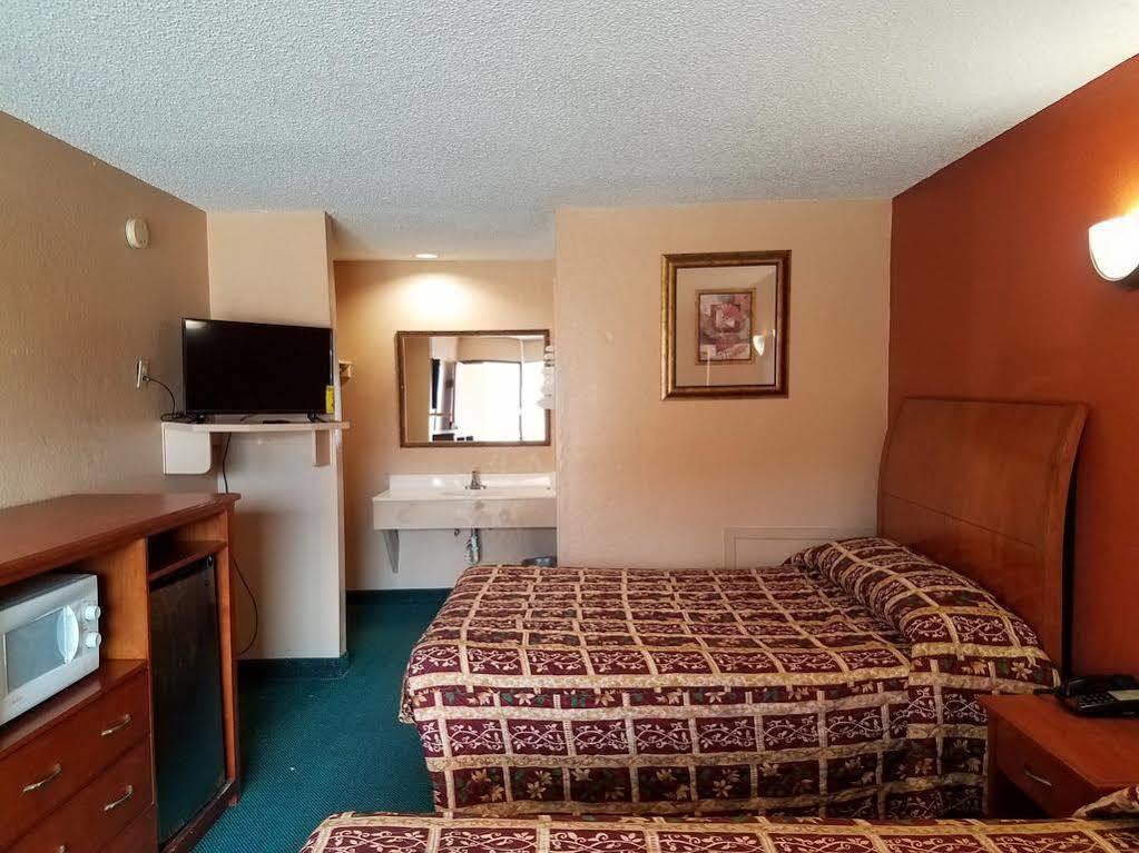 Oyo Hotel Groesbeck Luaran gambar