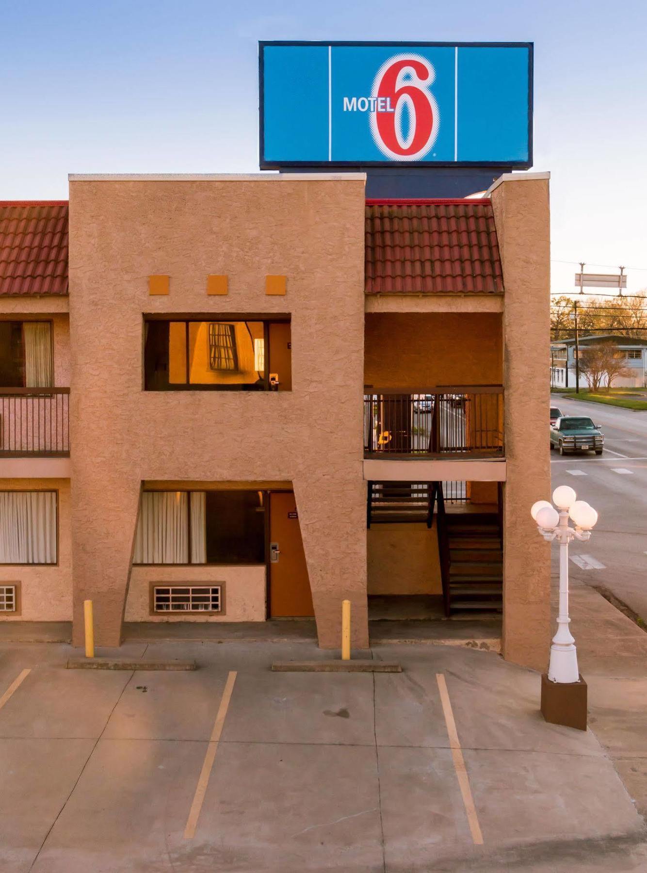 Oyo Hotel Groesbeck Luaran gambar